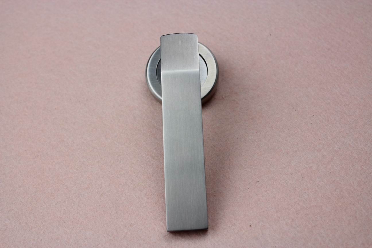 High quality solid type stainless steel material door lever handle